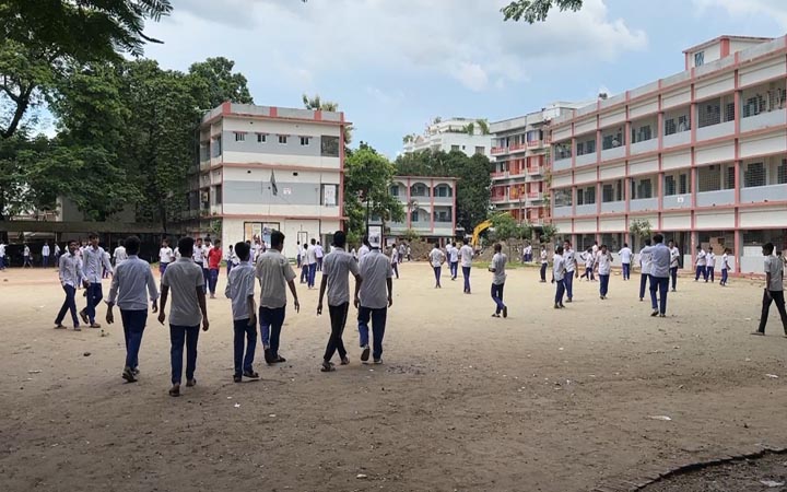 শেরপুরে ভিমরুলের কামড়ে ১৬ স্কুল শিক্ষার্থী আহত