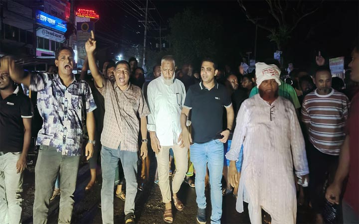 সীমানা পরিবর্তনের প্রতিবাদে শ্যামনগরে বিএনপির বিক্ষোভ