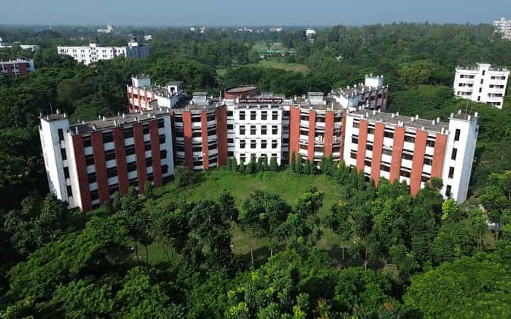 বেরোবি ছাত্র সংসদ নির্বাচনের প্রধান নির্বাচন কমিশনারের ফের পদত্যাগ