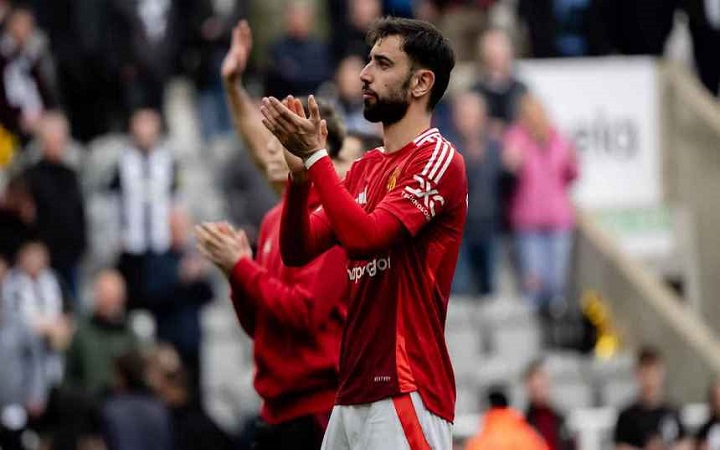 ম্যানইউ কখনোই এমন পরিস্থিতিতে পড়েনি