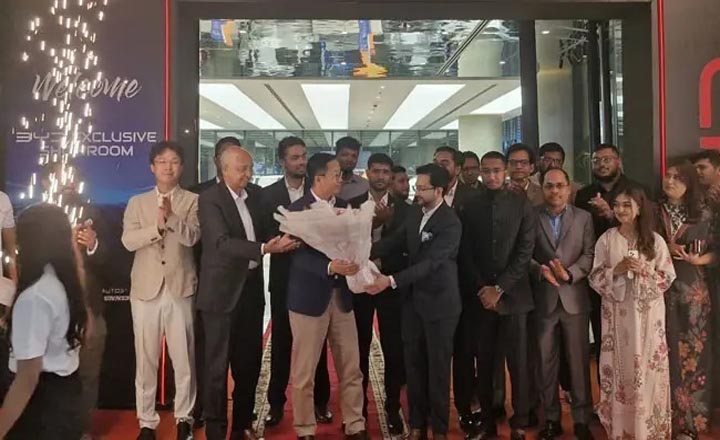 তেজগাঁওয়ে বিদ্যুতচালিত বিওয়াইডি গাড়ির শোরুম উদ্বোধন