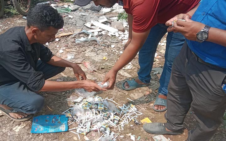 চট্টগ্রামে নকল ব্যান্ডরোলযুক্ত আকিজ বিড়ি জব্দ