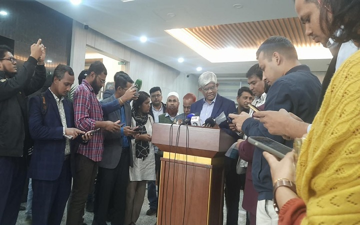 ভারত থেকে ৫০ হাজার টন চাল আনা হবে : অর্থ উপদেষ্টা