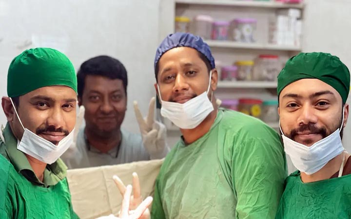 চাঁদপুরে নারীর পেট থেকে ৮ কেজি ওজনের টিউমার অপসারণ