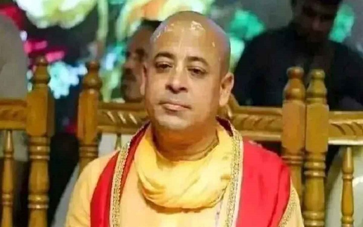 আরও ৪ মামলায় চিন্ময় দাসকে গ্রেপ্তার দেখানোর নির্দেশ