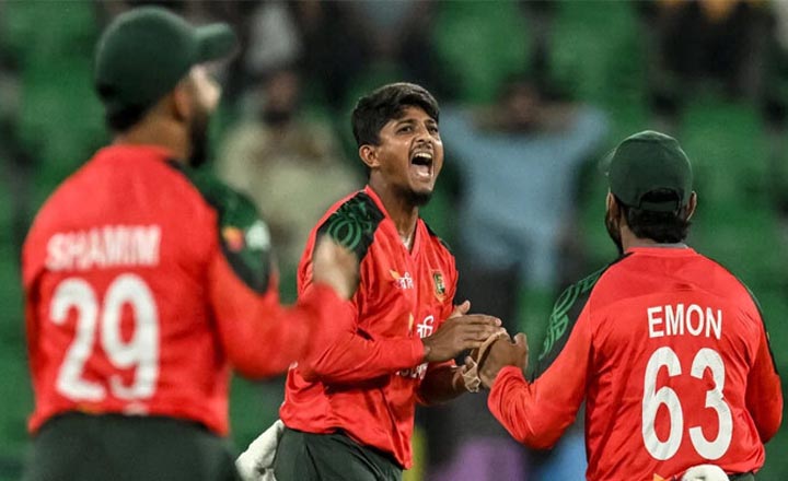 বাংলাদেশকে ২০২ রানের লক্ষ্য দিল পাকিস্তান