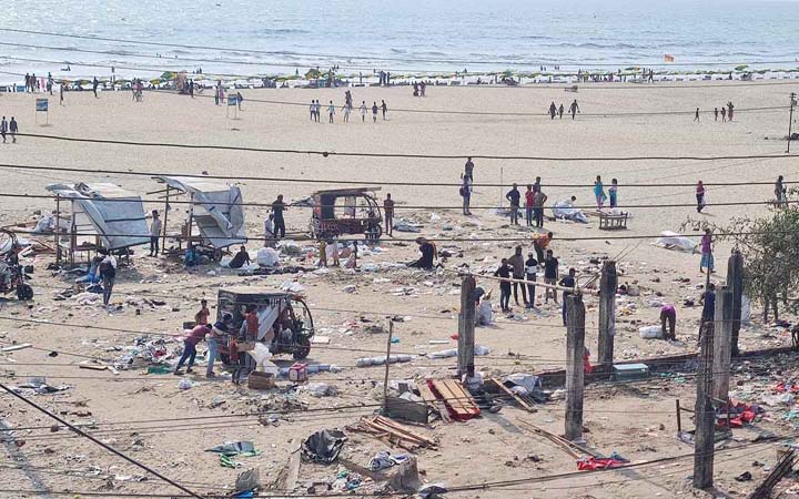 কক্সবাজার সমুদ্রসৈকতে ৮০০ অবৈধ স্থাপনা অপসারণ