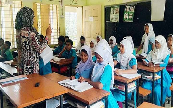 ১৮১৭ নন ক্যাডারকে মাধ্যমিকে নিয়োগের প্রস্তাব