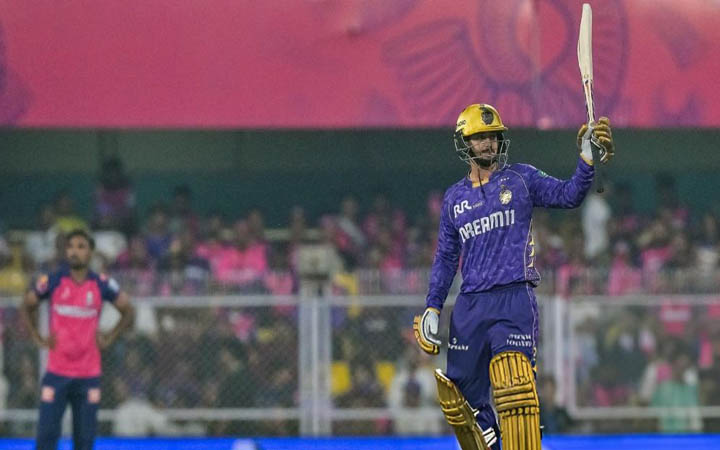 ডি ককের ব্যাটে চড়ে প্রথম জয় কলকাতার