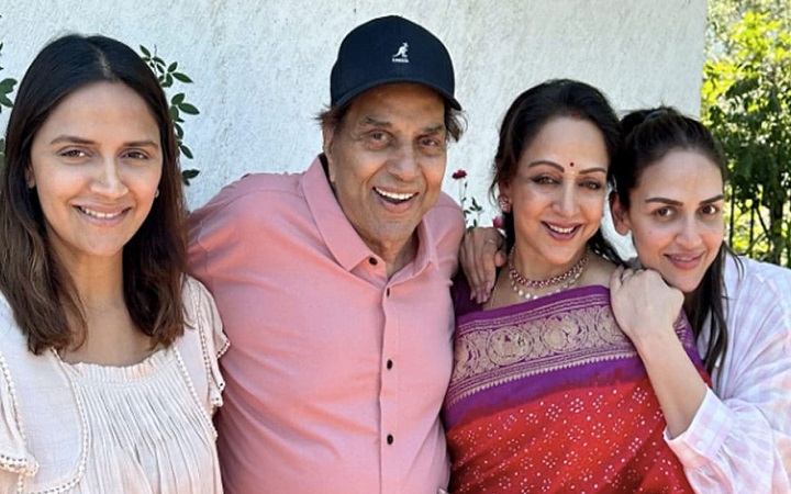 ধর্মেন্দ্রর স্মরণসভায় অনুপস্থিত দুই মেয়ে