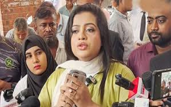 হাতজোড় করে স্বামীর বিচার চাইলেন সানাই মাহবুব