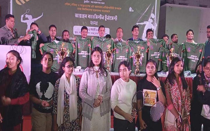 ঢাবি ছাত্রদলের আন্তঃহল ব্যাডমিন্টন টুর্নামেন্ট শুরু