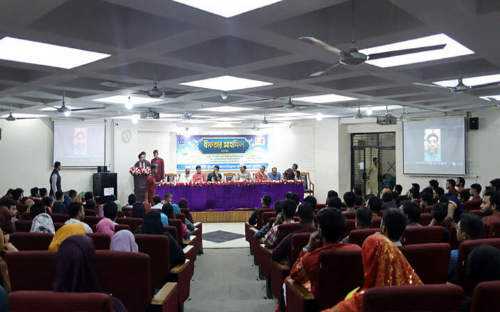 ডুসাকের ইফতার মাহফিল অনুষ্ঠিত