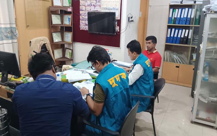 বিআরটিএ লাইসেন্স পেতে ঘুষ, সত্যতা পেল দুদক