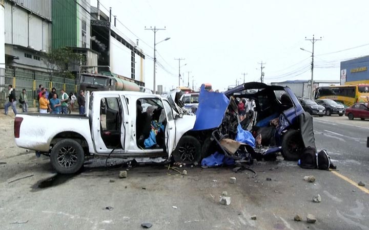 ইকুয়েডরে পিকআপ ট্রাক ও এসইউভির সংঘর্ষে নিহত অন্তত ৯