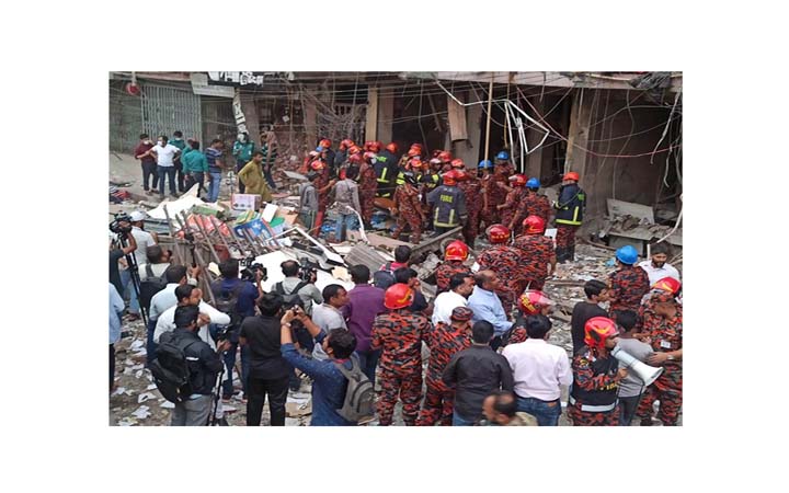গুলিস্তানে বিস্ফোরণের ঘটনায় ভবন মালিকসহ গ্রেপ্তার ৩