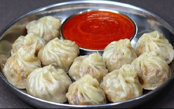 শীতের সন্ধ্যায় হয়ে যাক ডিম মোমো