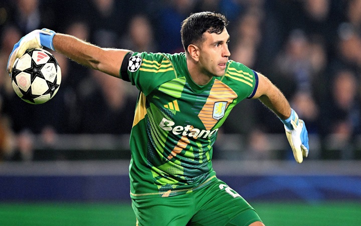 মার্টিনেজের জন্য ম্যানইউের প্রস্তাব ফিরিয়ে দিল ভিলা