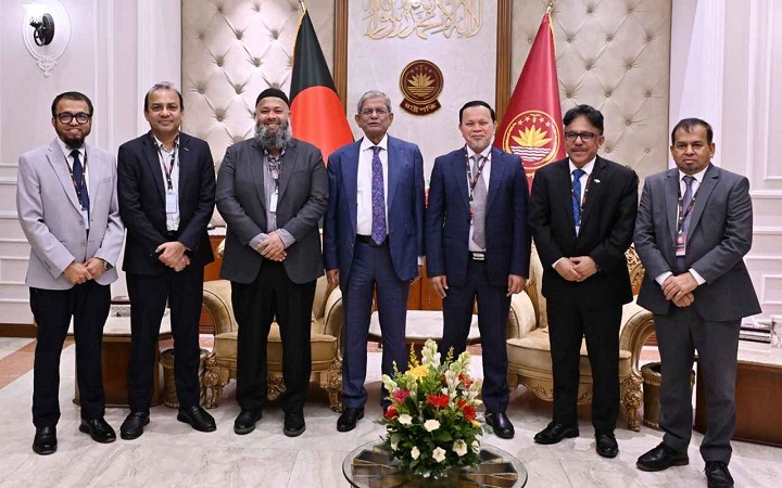 এত গ্র্যাজুয়েটের পরও বিদেশি কর্মী কেন, প্রশ্ন রাষ্ট্রপতির