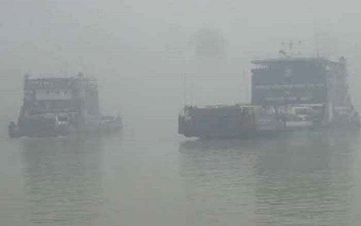 ঘন কুয়াশা: শরীয়তপুর-চাঁদপুর রুটে ফেরি চলাচল বন্ধ