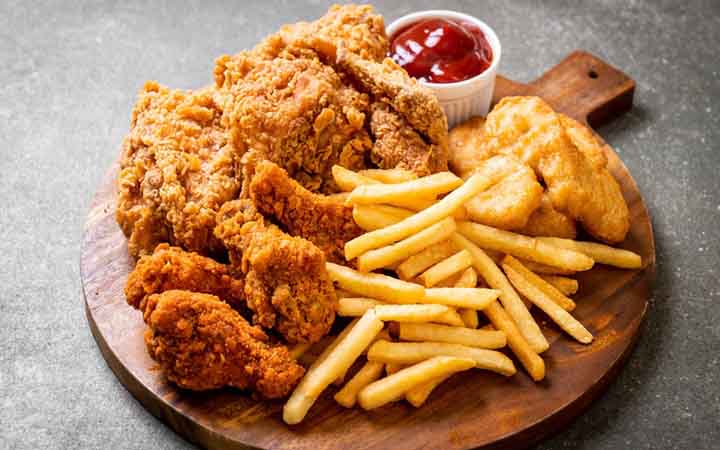 যেসব খাবার ফ্যাটি লিভারের জন্য দায়ী, লক্ষণগুলো কী