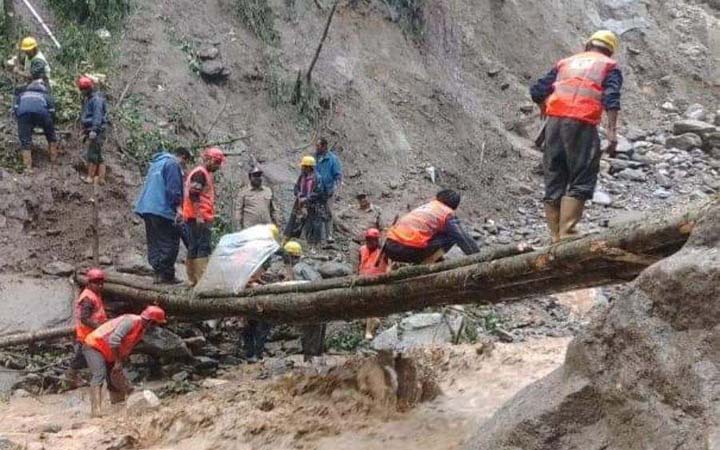 ভারী বর্ষণে উত্তর সিকিমে আটকে ২ হাজার পর্যটক