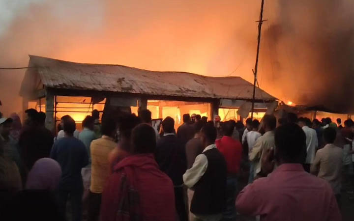 টঙ্গীর ঝুট গুদাম ও কাঁচামালের দোকানের আগুন নিয়ন্ত্রণে