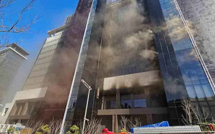 দক্ষিণ কোরিয়ায় ভবনে আগুন লেগে ছয়জনের মৃত্যু