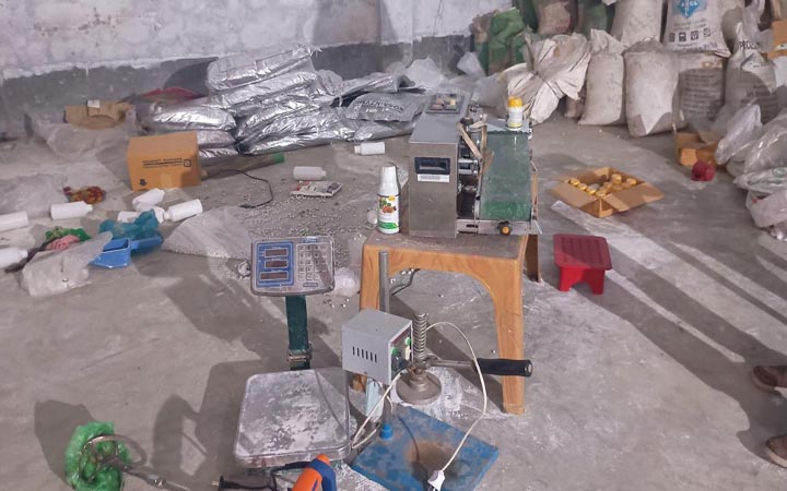 অনুমোদন ছাড়াই পরিত্যক্ত গুদাম ঘরে তৈরি হচ্ছে নকল মৎস্য ওষুধ