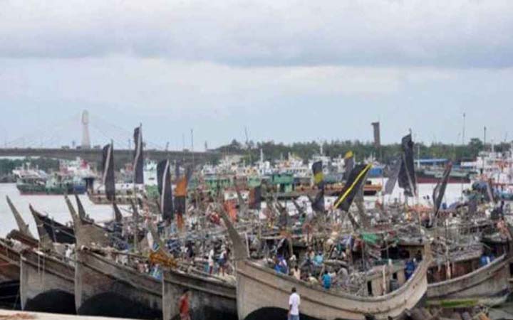 সাগরে মাছ ধরায় ৫৮ দিনের নিষেধাজ্ঞা