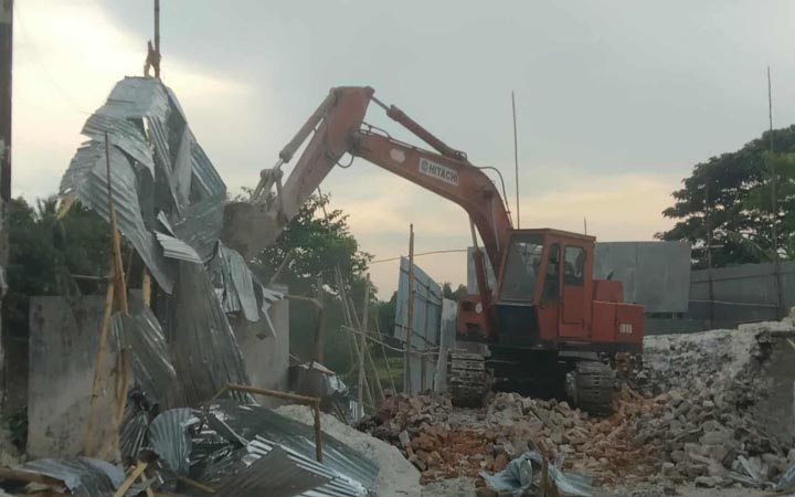 সোনারগাঁয়ে চুনা কারখানা গুঁড়িয়ে অবৈধ গ্যাস সংযোগ বিচ্ছিন্ন