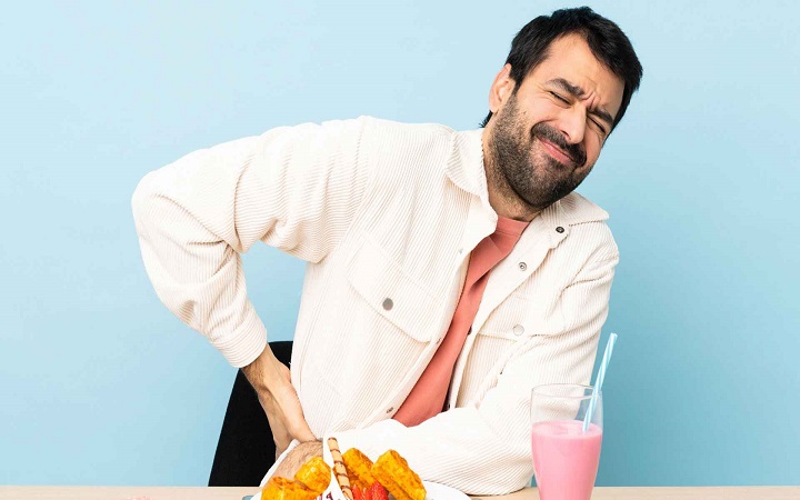 রোজ সকালে পেট ফুলে থাকে? ঘুম থেকে উঠেই এই কাজ করুন