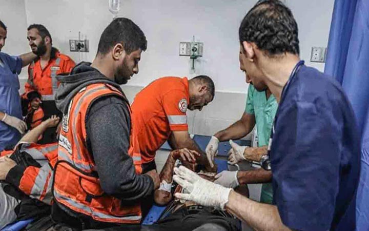 ইসরায়েলি হামলায় গাজায় হাজারেরও বেশি চিকিৎসক-নার্স নিহত