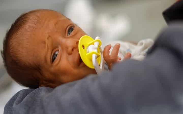 গাজায় দুধের সরবরাহ নেই, মৃত্যুর মুখে হাজার হাজার শিশু