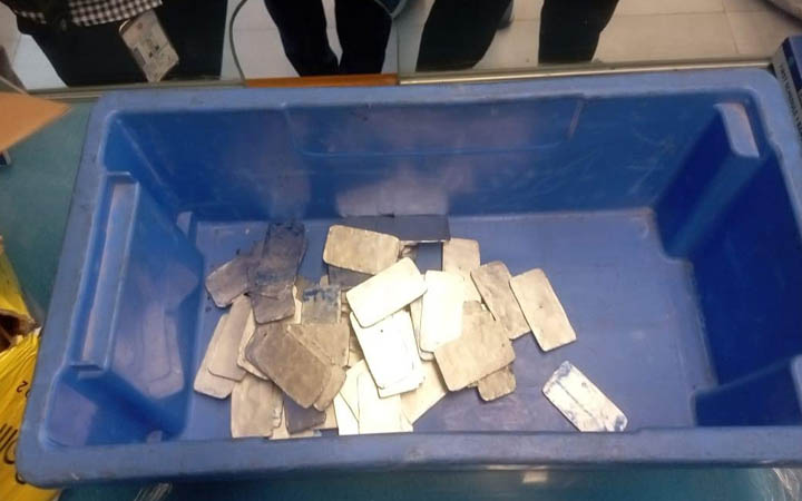 ওসমানী বিমানবন্দরে বিপুল পরিমাণ স্বর্ণের চালান জব্দ