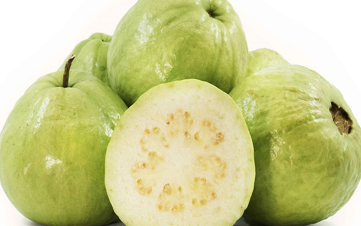 পেয়ারা খাওয়ার সঠিক সময় কোনটি?