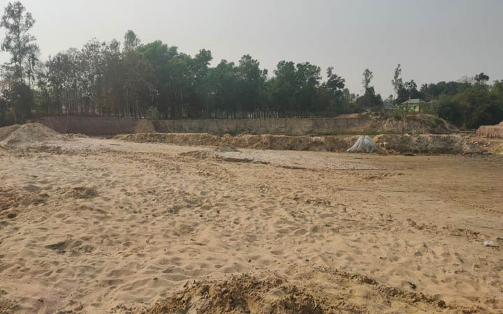 চুনারুঘাটে ২ কোটি টাকার অবৈধ বালু জব্দ