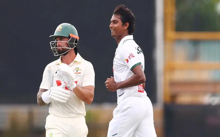 অস্ট্রেলিয়াকে ভুগিয়ে জোড়া আঘাত হানলেন হাসান