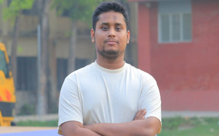 ডাকসুর ‘জয়-পরাজয়’ নিয়ে মাঝরাতে হাসনাত আব্দুল্লাহর সতর্কবার্তা