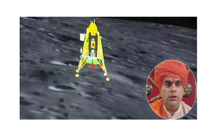 চাঁদকে ‘হিন্দুরাষ্ট্র’ ঘোষণার দাবি ভারতীয় ধর্মগুরুর!