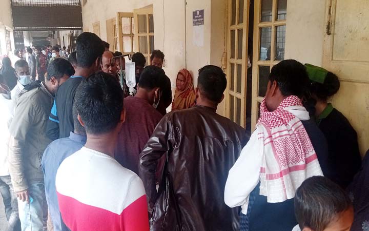 পাবনায় আওয়ামী লীগ কর্মীকে কুপিয়ে হত্যা