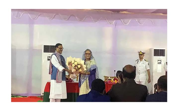 মুরুব্বিদের পরামর্শে চললে বাংলাদেশের আর চলা লাগবে না : শেখ হাসিনা