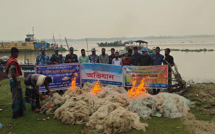 পটুয়াখালীতে ইলিশ ধরার ৫০ হাজার মিটার জাল জব্দ