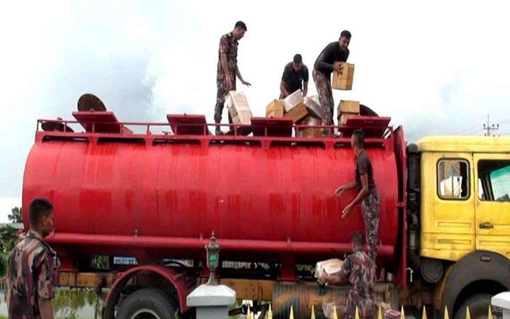 তেলবাহী লরি থেকে কোটি টাকার ভারতীয় পণ্য জব্দ