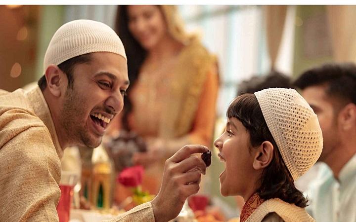 ইফতারে কোন খাবার খাওয়া উচিত