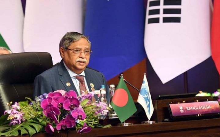 রোহিঙ্গারা পুরো অঞ্চলকে ঝুঁকির মধ্যে ফেলতে পারে : রাষ্ট্রপতি