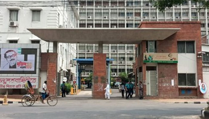 ঈদের ছুটি শেষে অফিস খুলছে আজ