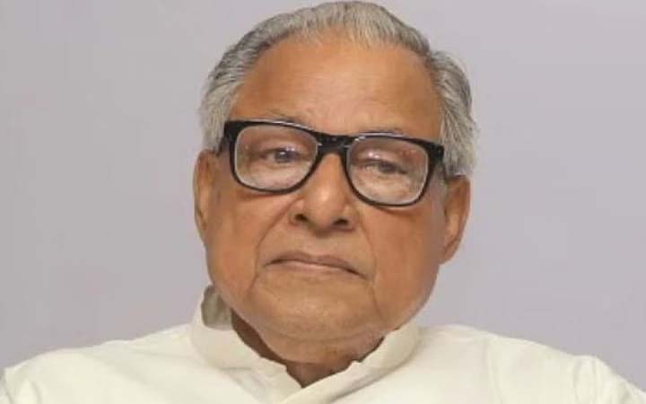 ‘সরকার টিকে থাকতে পারবে না