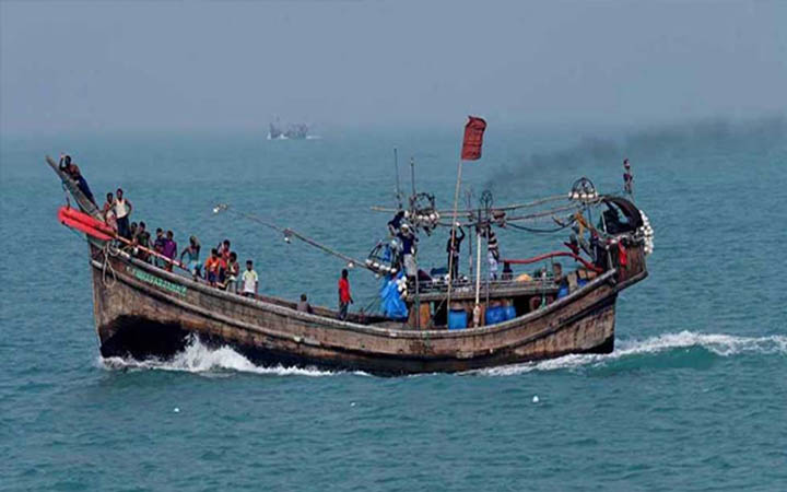 এবার ৬ বাংলাদেশি মাঝিকে ট্রলারসহ অপহরণ করল আরাকান আর্মি