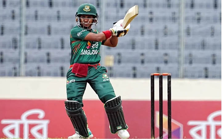 ফারজানার ফিফটি, ছুটছে টাইগ্রেসরা